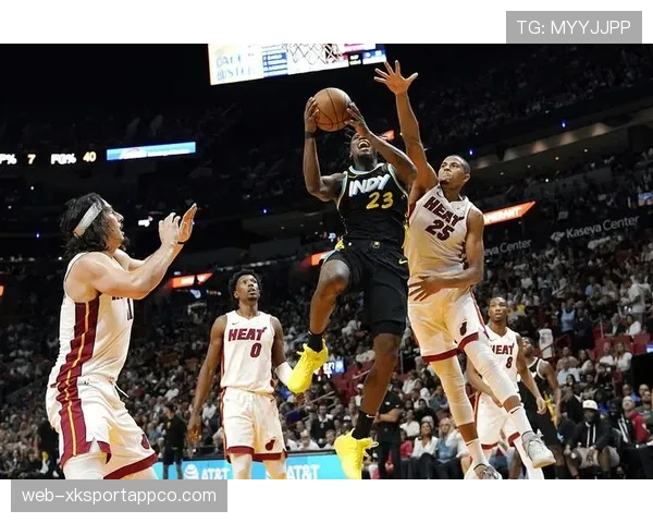 布里奇斯无球跑动制造空位，3D属性提升太阳外线效率