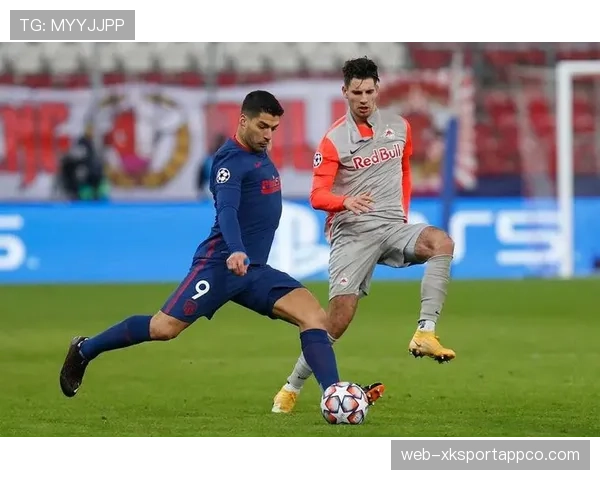 菲利克斯从边路到中路的角色转变分析